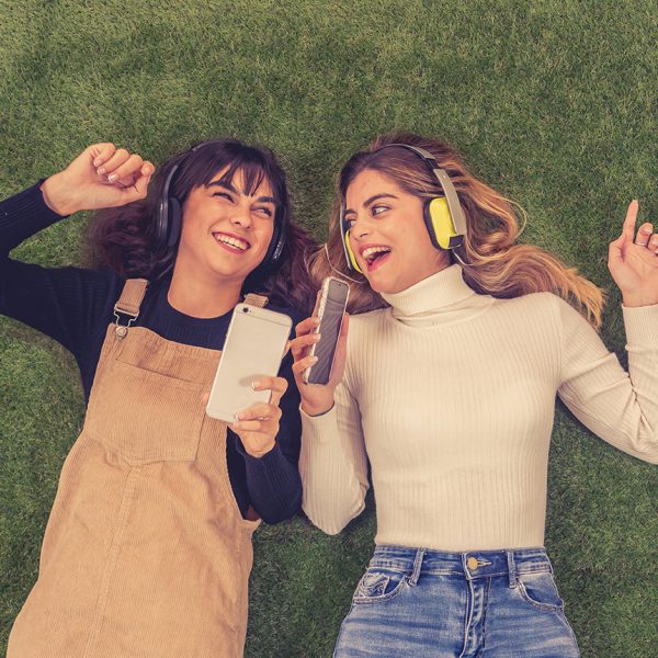 Autistic female friendships by Prof Tony Attwood